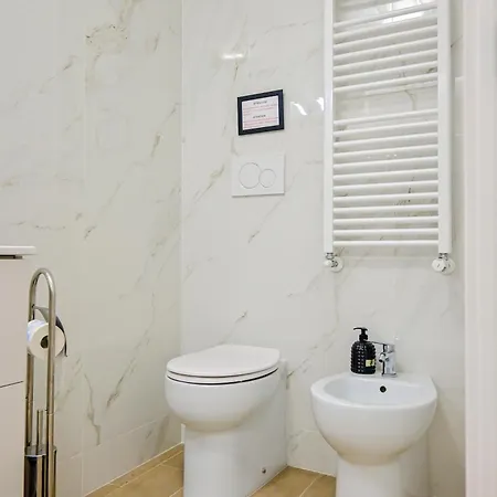 Apartament Charming *