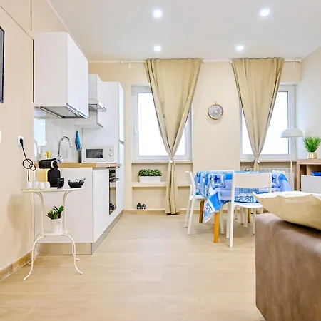 Apartman Charming Rome Home *